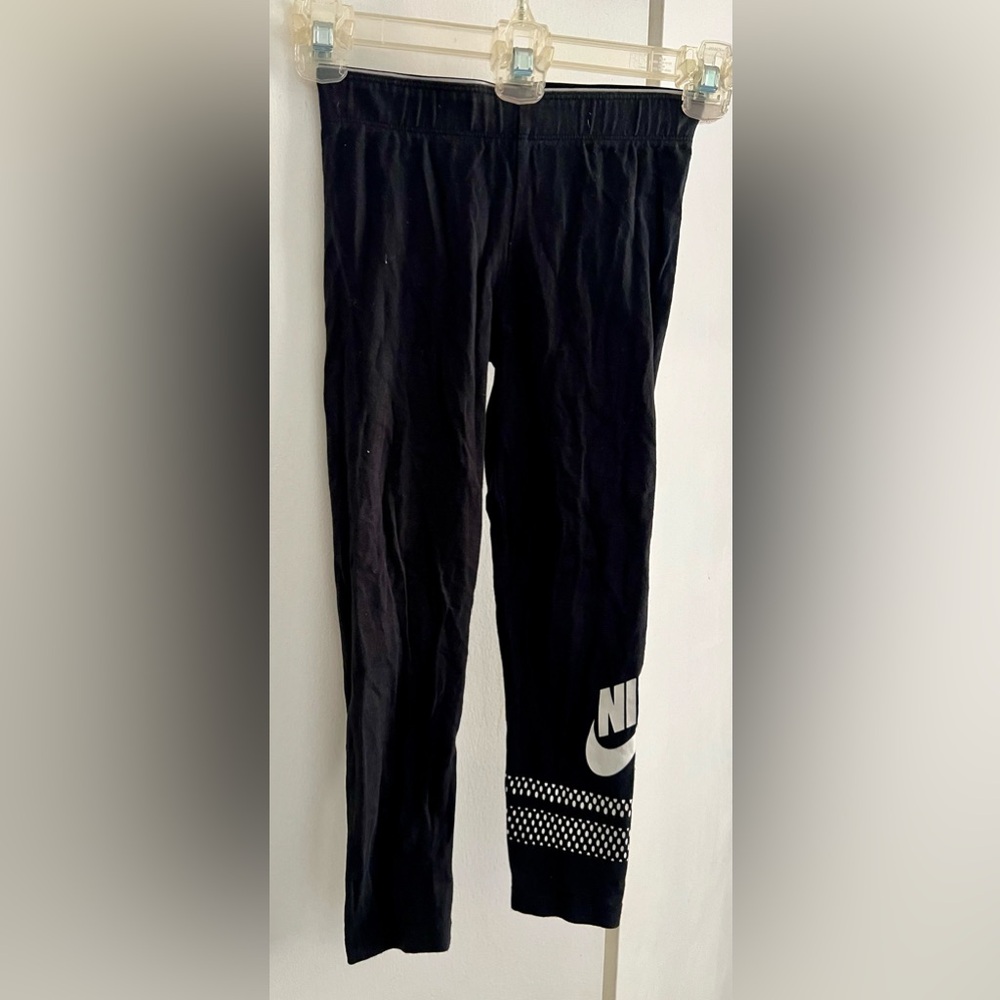 Girls Nike leggings
